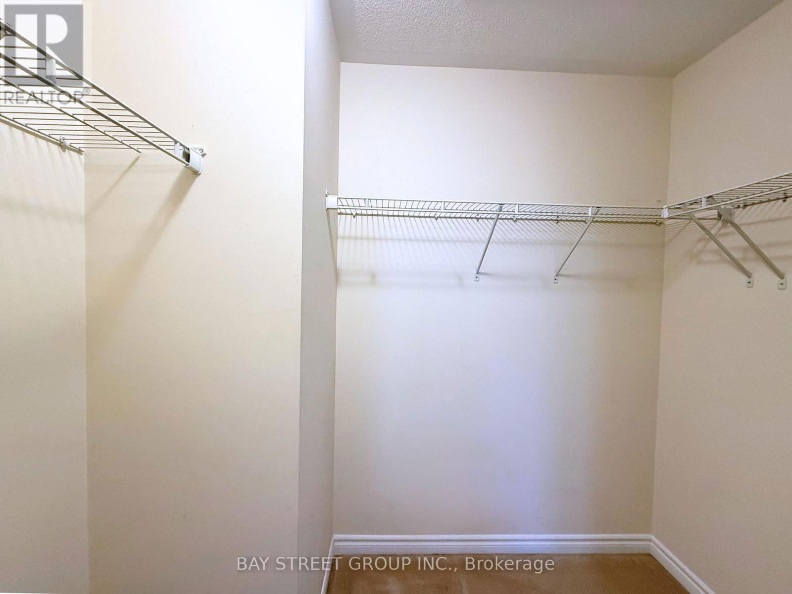 2564 GRAND OAK TRAIL Image 21