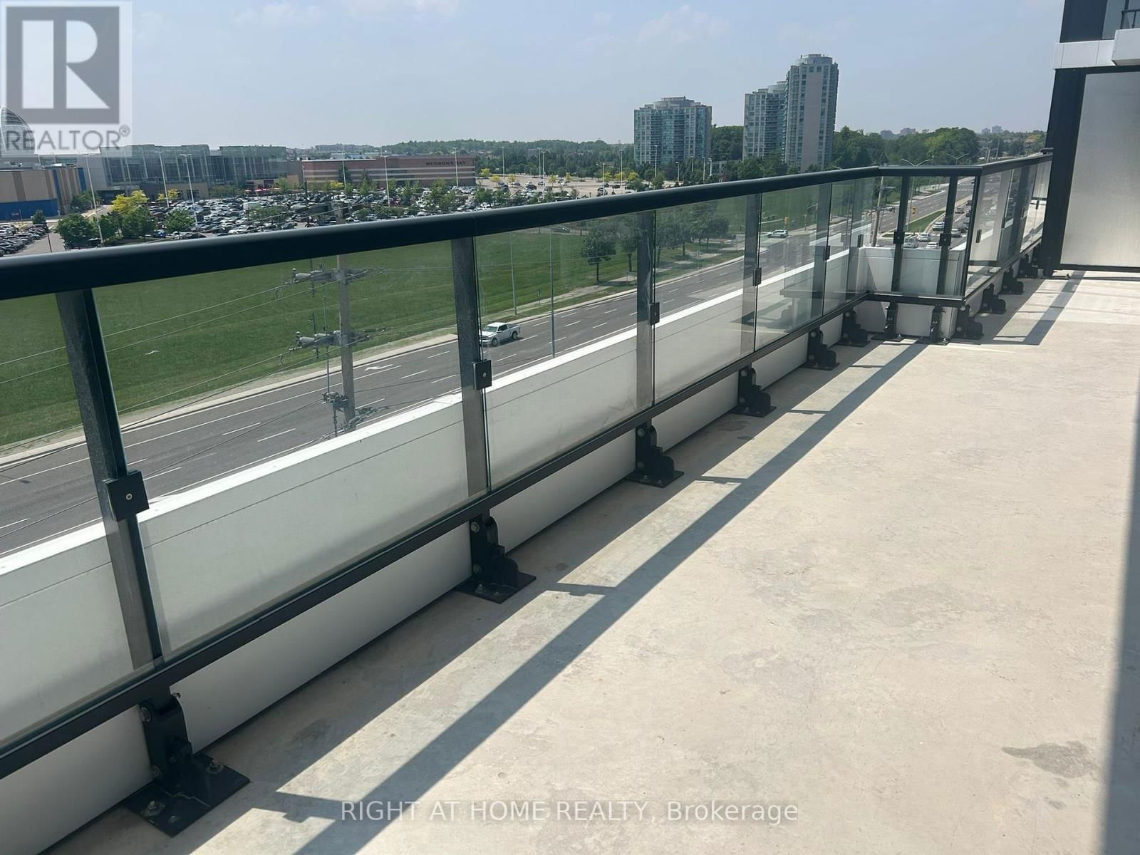 723 - 2485 EGLINTON AVENUE WEST Image 17