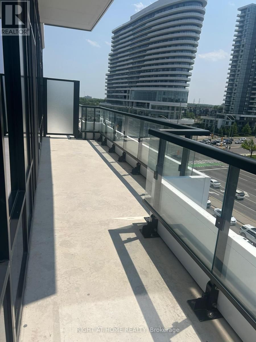 723 - 2485 EGLINTON AVENUE WEST Image 18