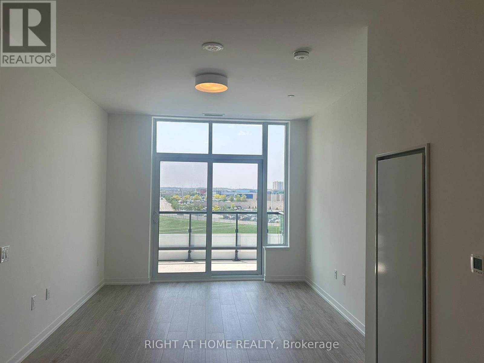 723 - 2485 EGLINTON AVENUE WEST Image 26
