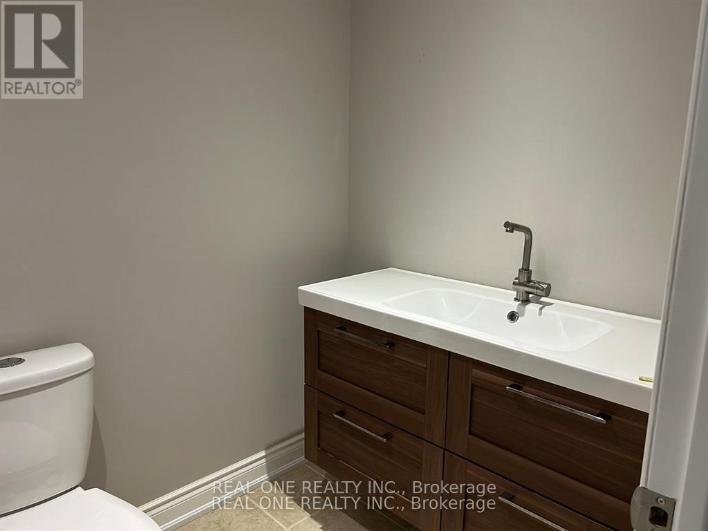 2460 FELHABER CRESCENT Image 29