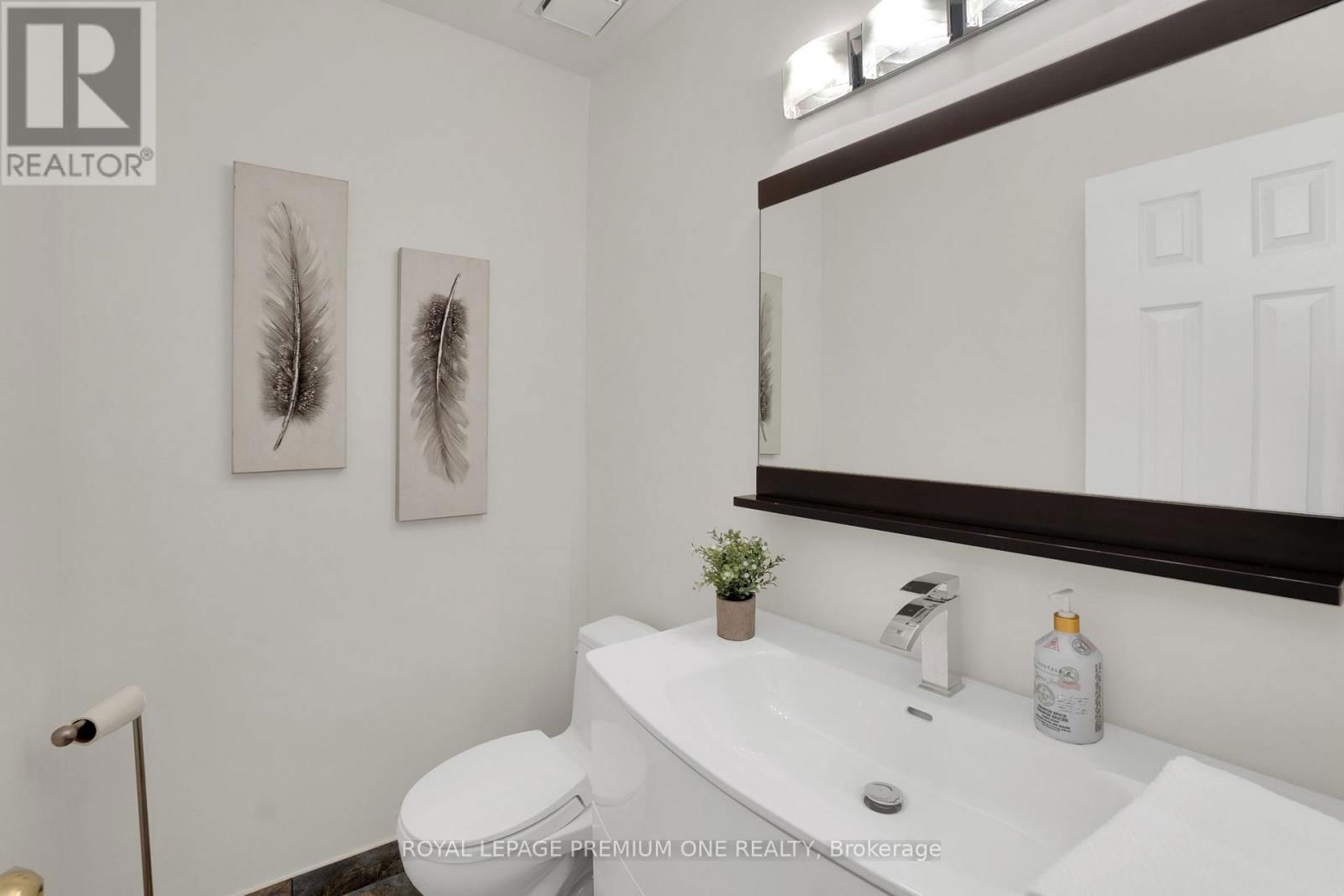 40 PARKEND AVENUE Image 18