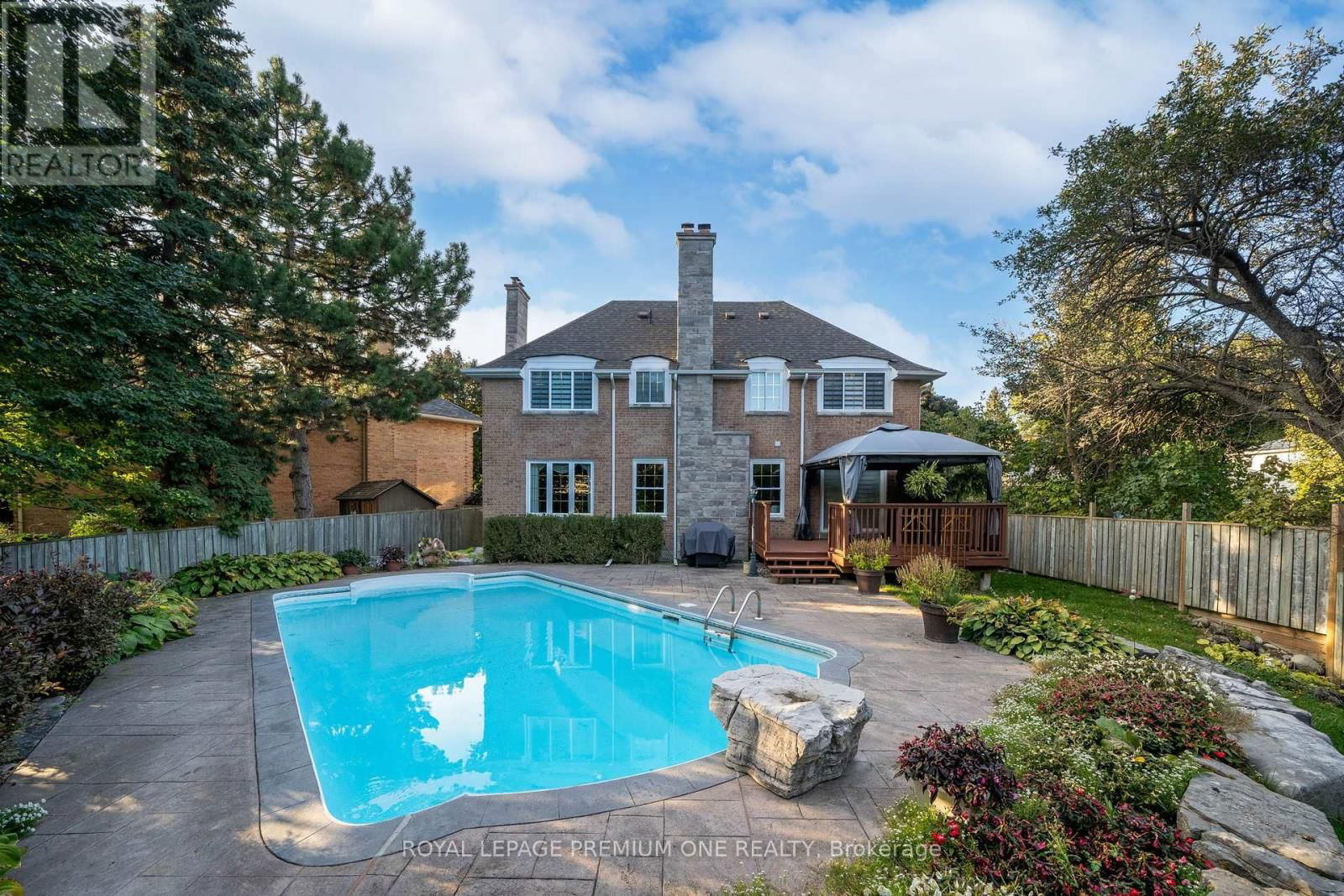 40 PARKEND AVENUE Image 3