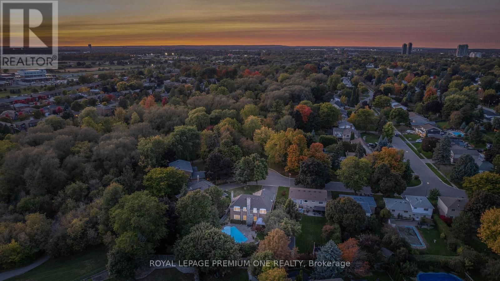 40 PARKEND AVENUE Image 37