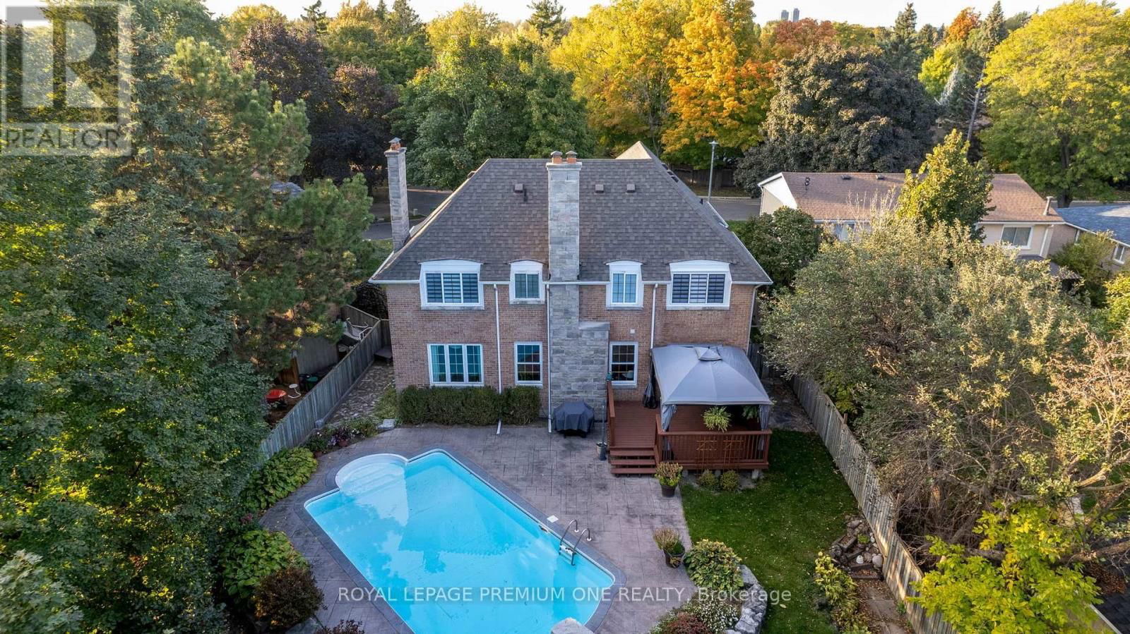 40 PARKEND AVENUE Image 5