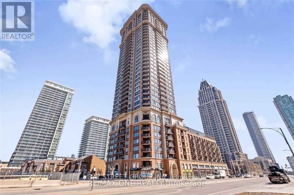1807 - 385 PRINCE OF WALES DRIVE Image 1