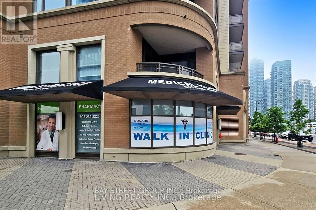 1807 - 385 PRINCE OF WALES DRIVE Image 38