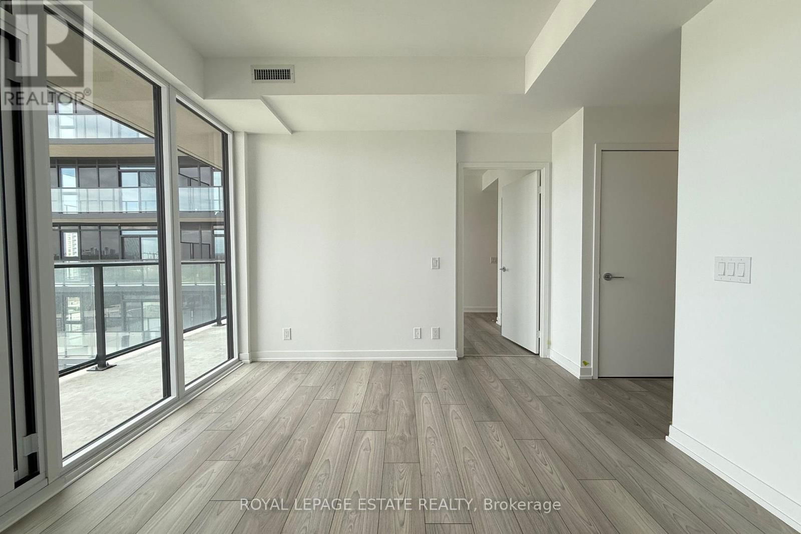 902 - 285 DUFFERIN ST STREET Image 11