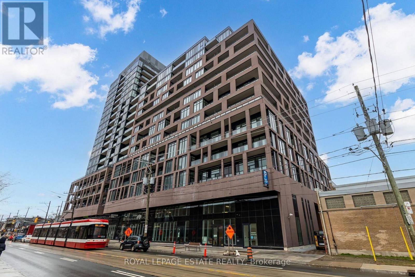 902 - 285 DUFFERIN ST STREET Image 2