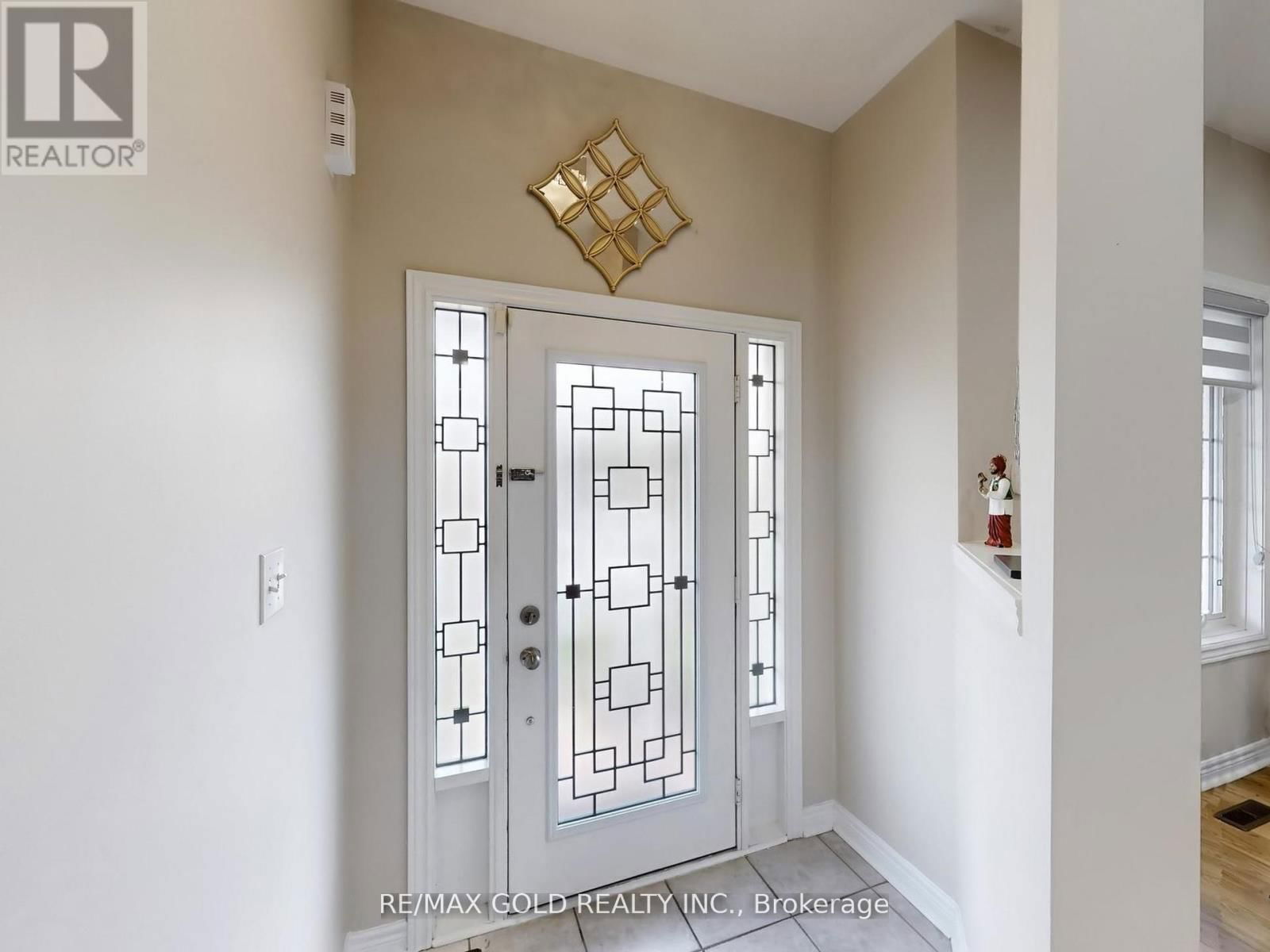 6 FOXHOLLOW ROAD Image 13