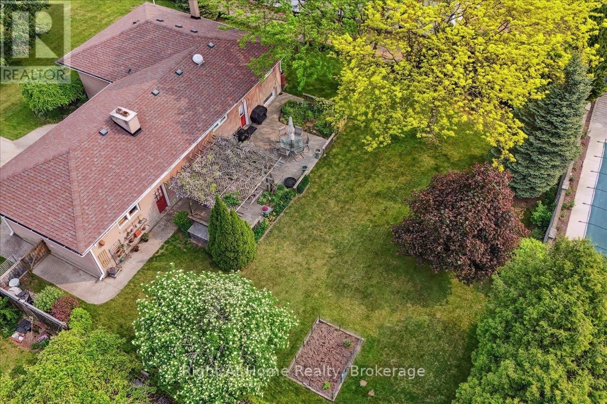 357 SEATON DRIVE Image 16