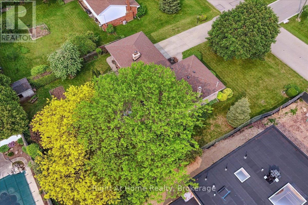 357 SEATON DRIVE Image 17