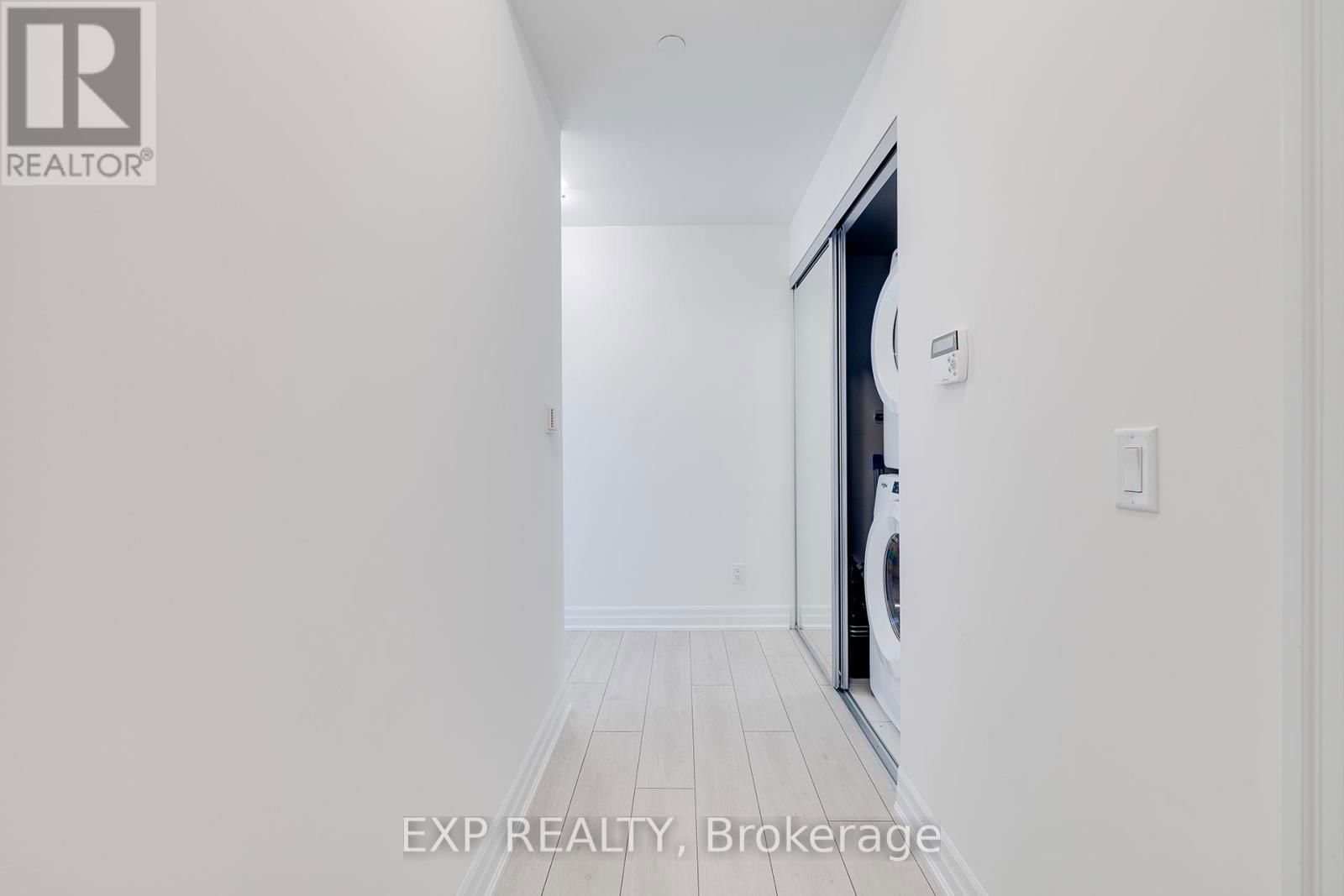 2508 - 30 ELM DRIVE WEST Image 3
