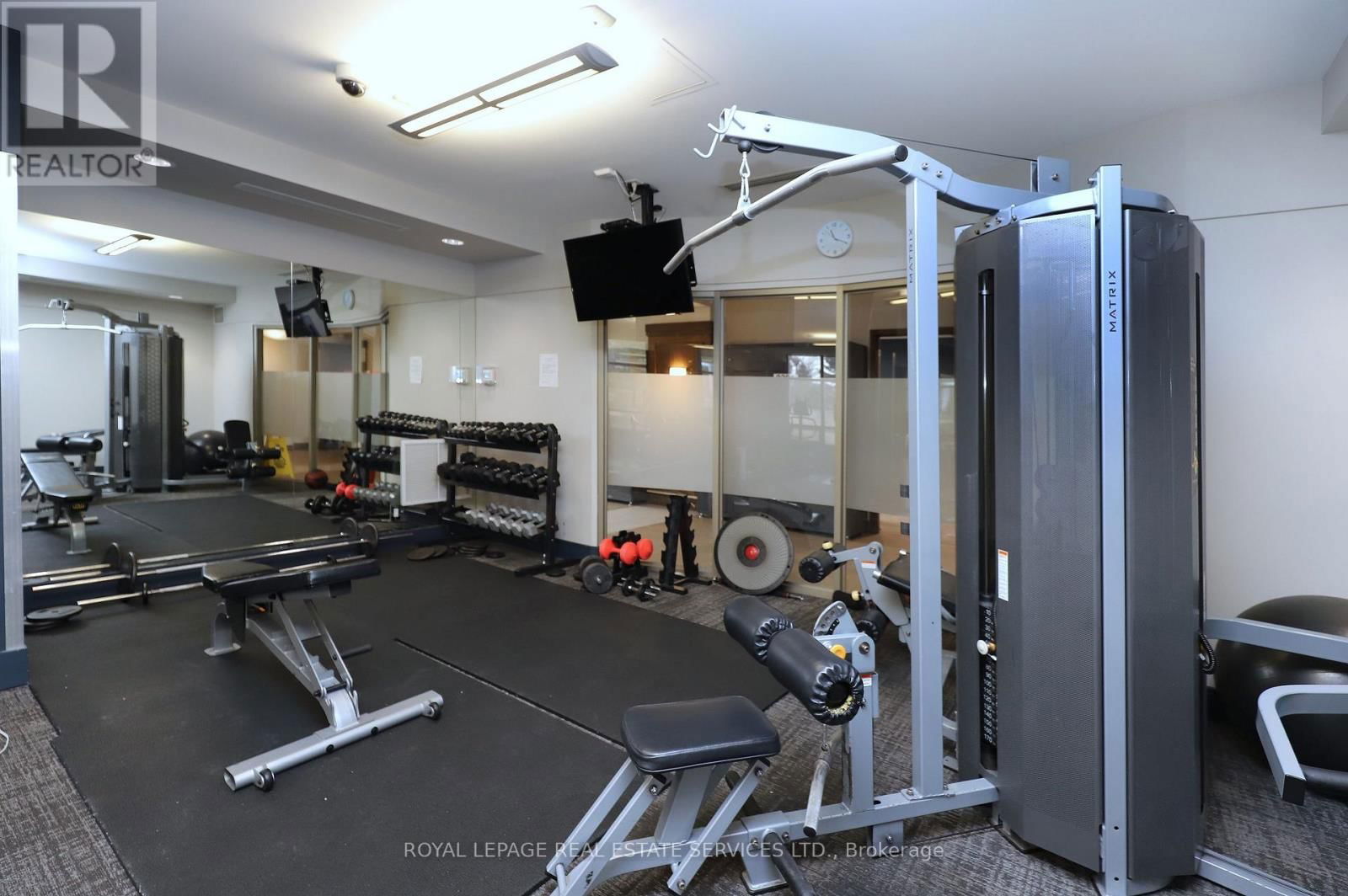 405 - 2379 CENTRAL PARK DRIVE Image 30
