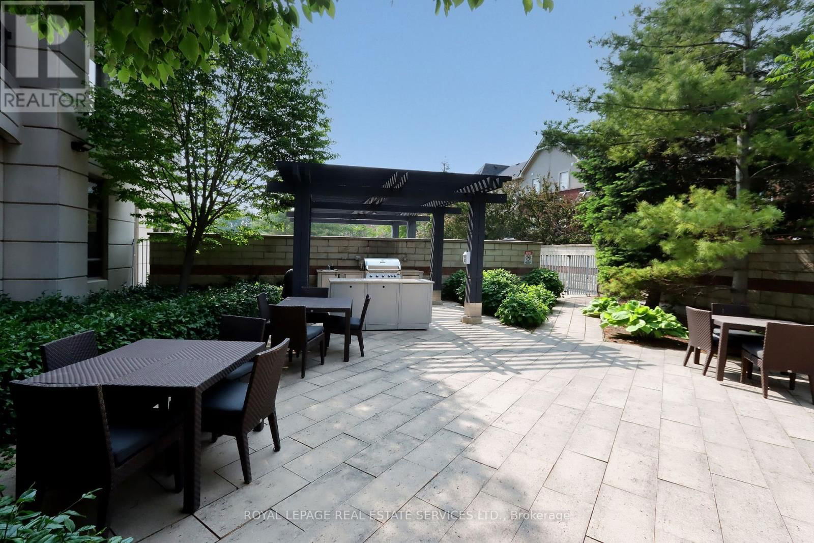 405 - 2379 CENTRAL PARK DRIVE Image 36