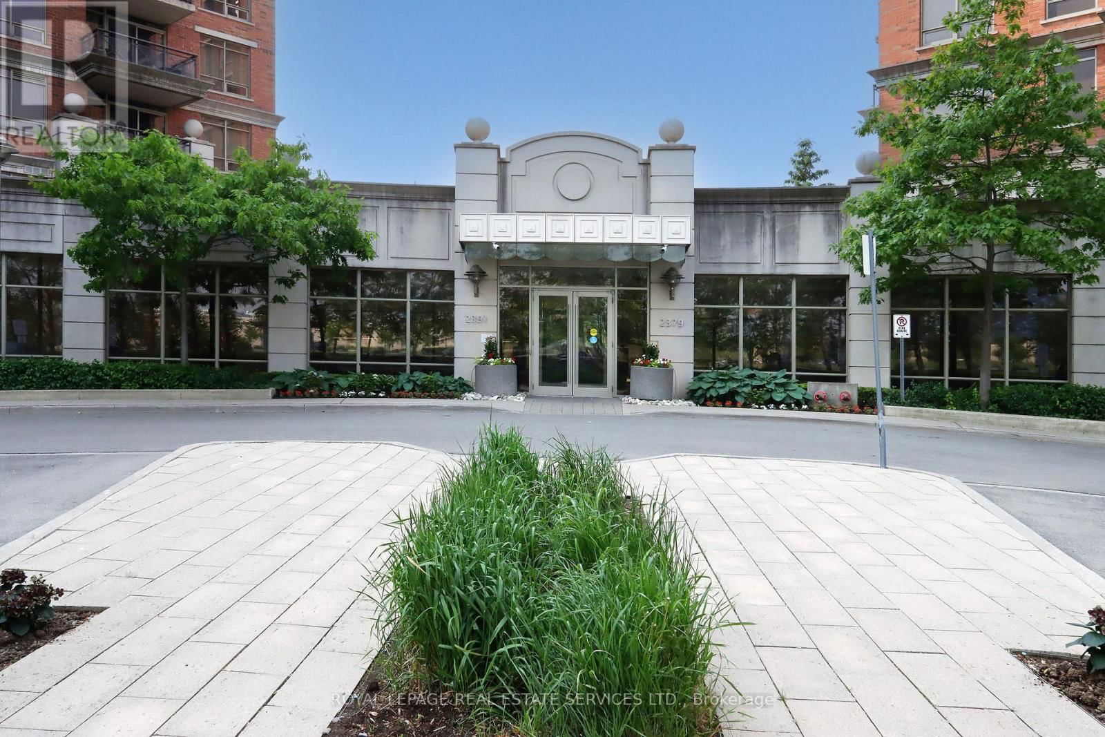 405 - 2379 CENTRAL PARK DRIVE Image 4