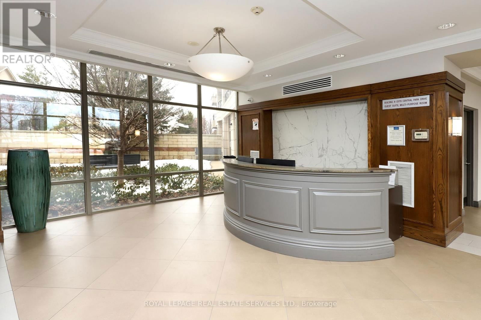405 - 2379 CENTRAL PARK DRIVE Image 7
