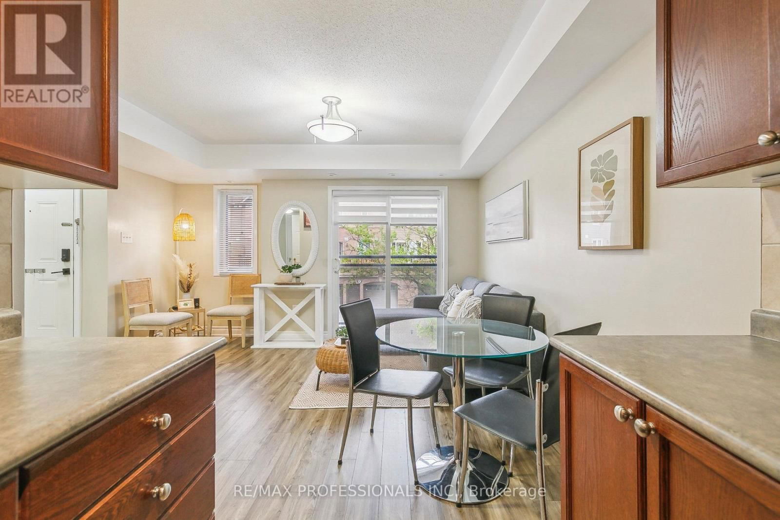 282 - 4975 SOUTHHAMPTON DRIVE Image 10