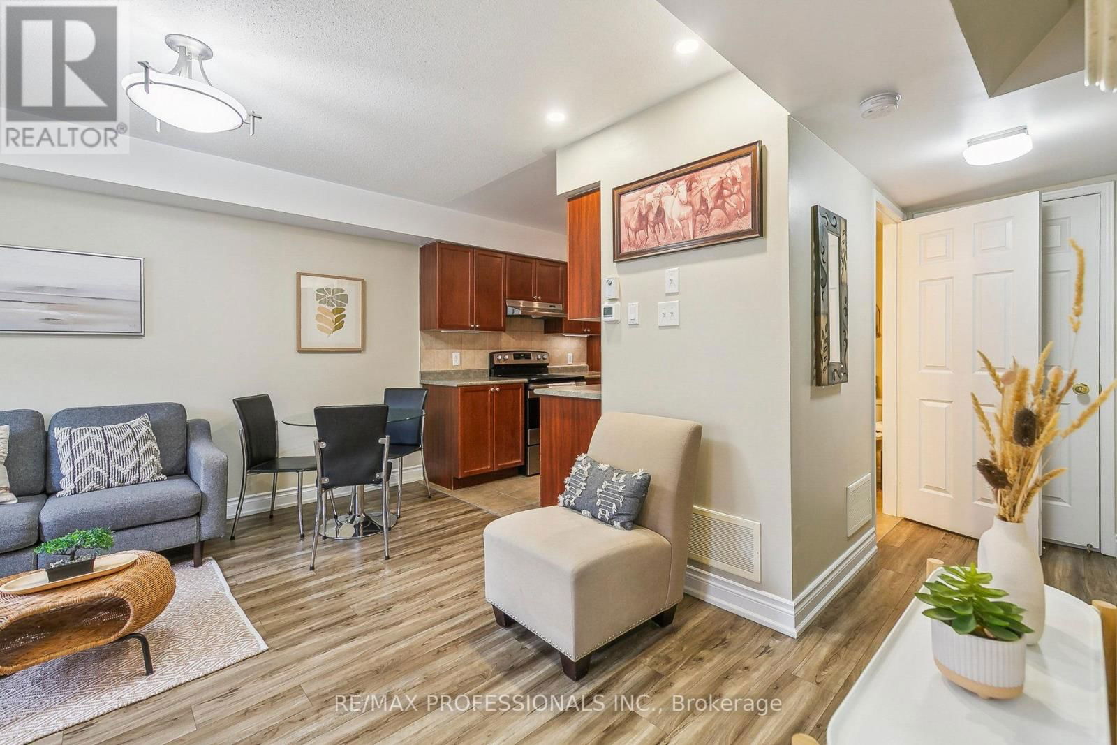 282 - 4975 SOUTHHAMPTON DRIVE Image 28