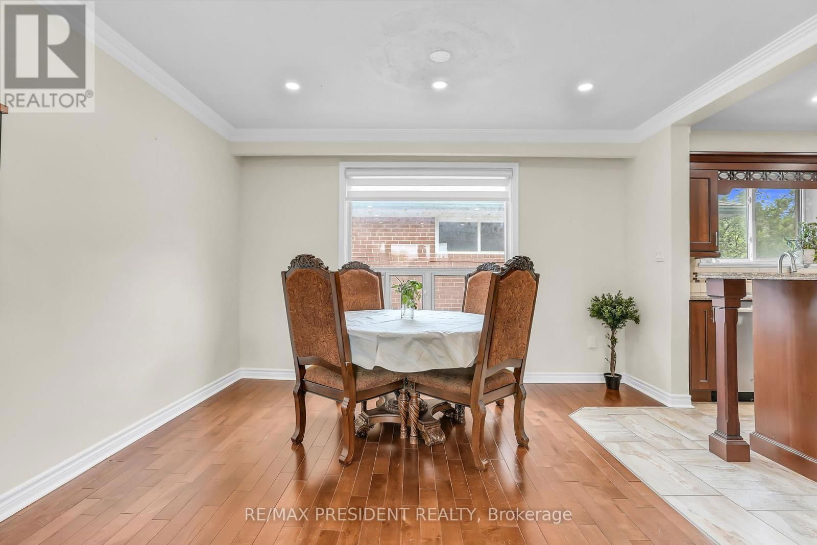 56 FROST STREET Image 14