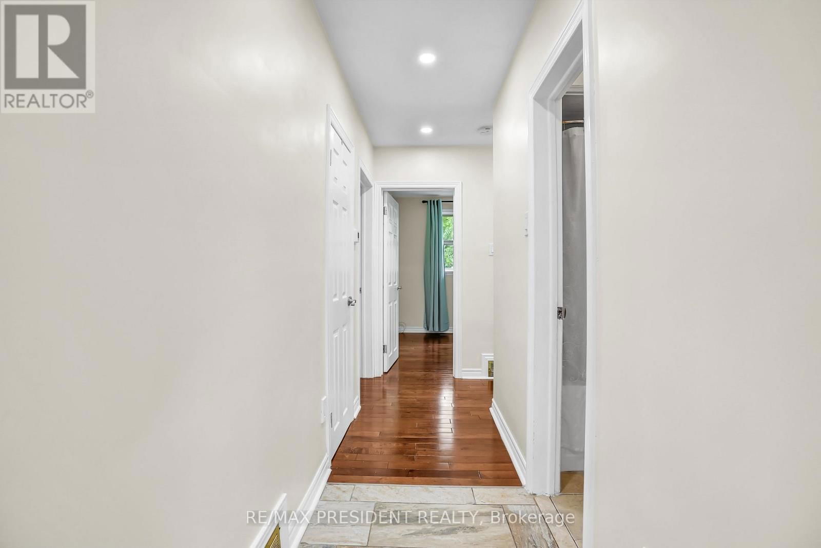 56 FROST STREET Image 21
