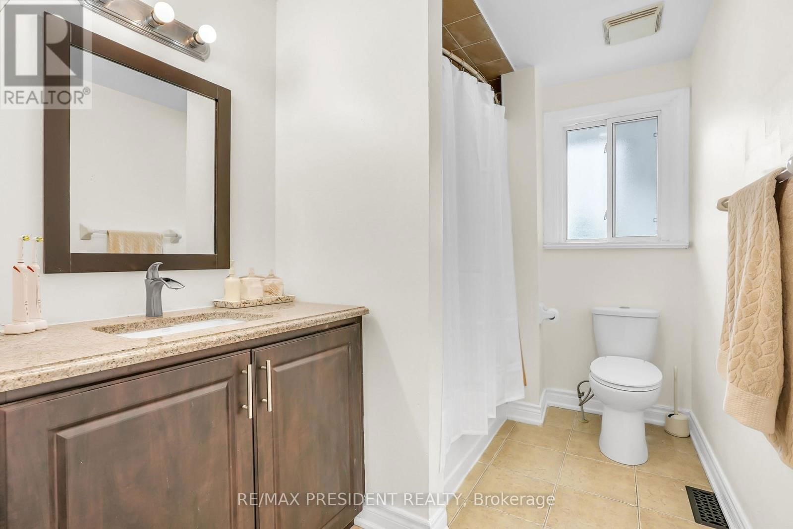 56 FROST STREET Image 25