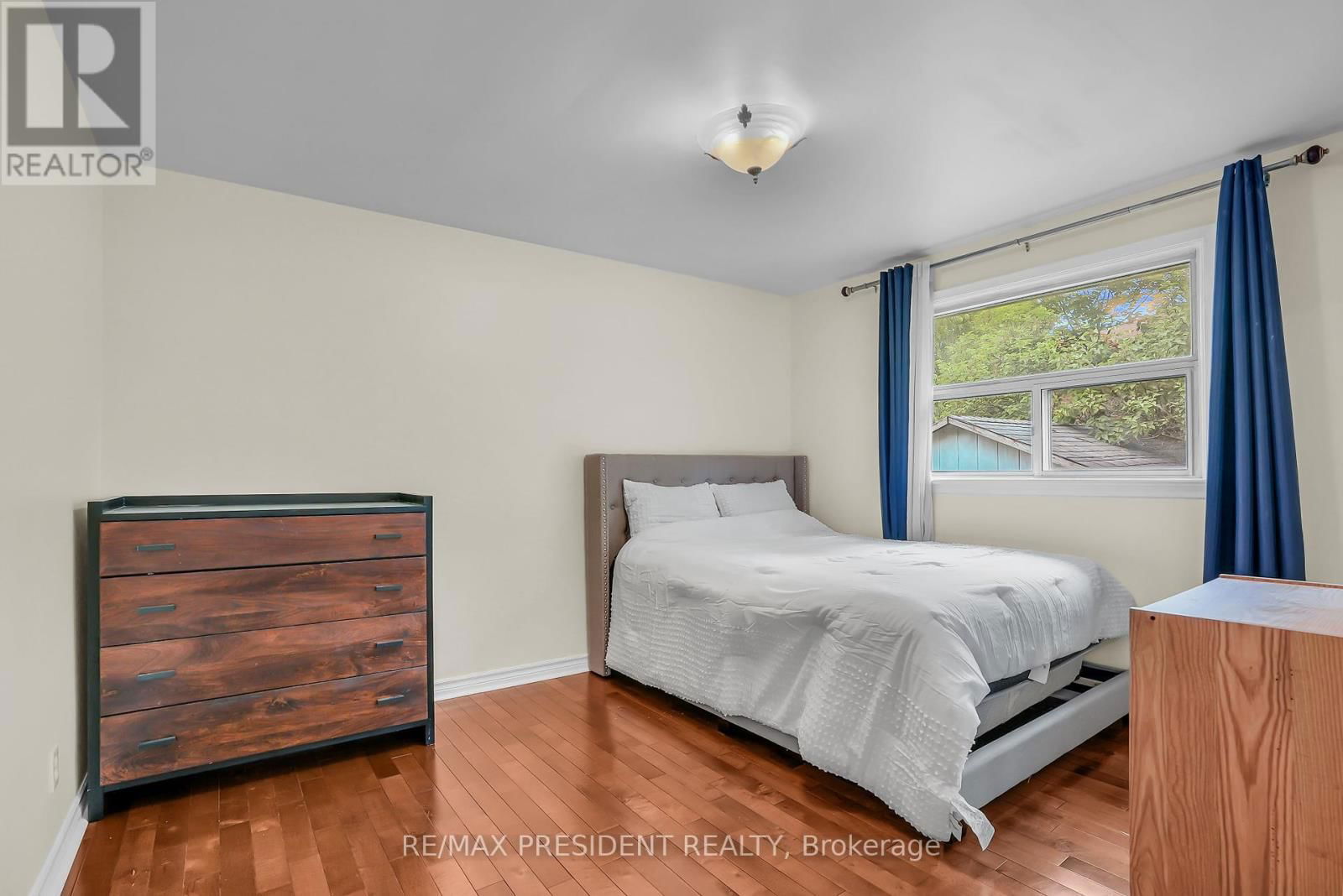 56 FROST STREET Image 26