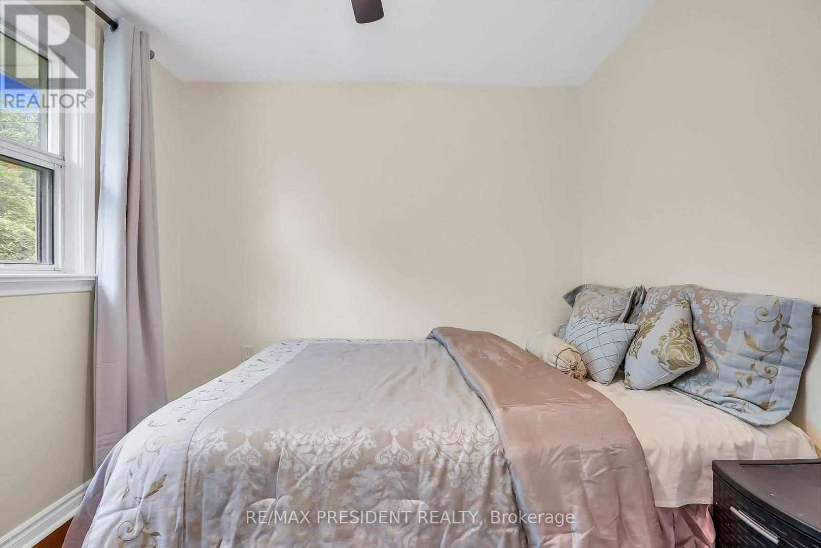 56 FROST STREET Image 29