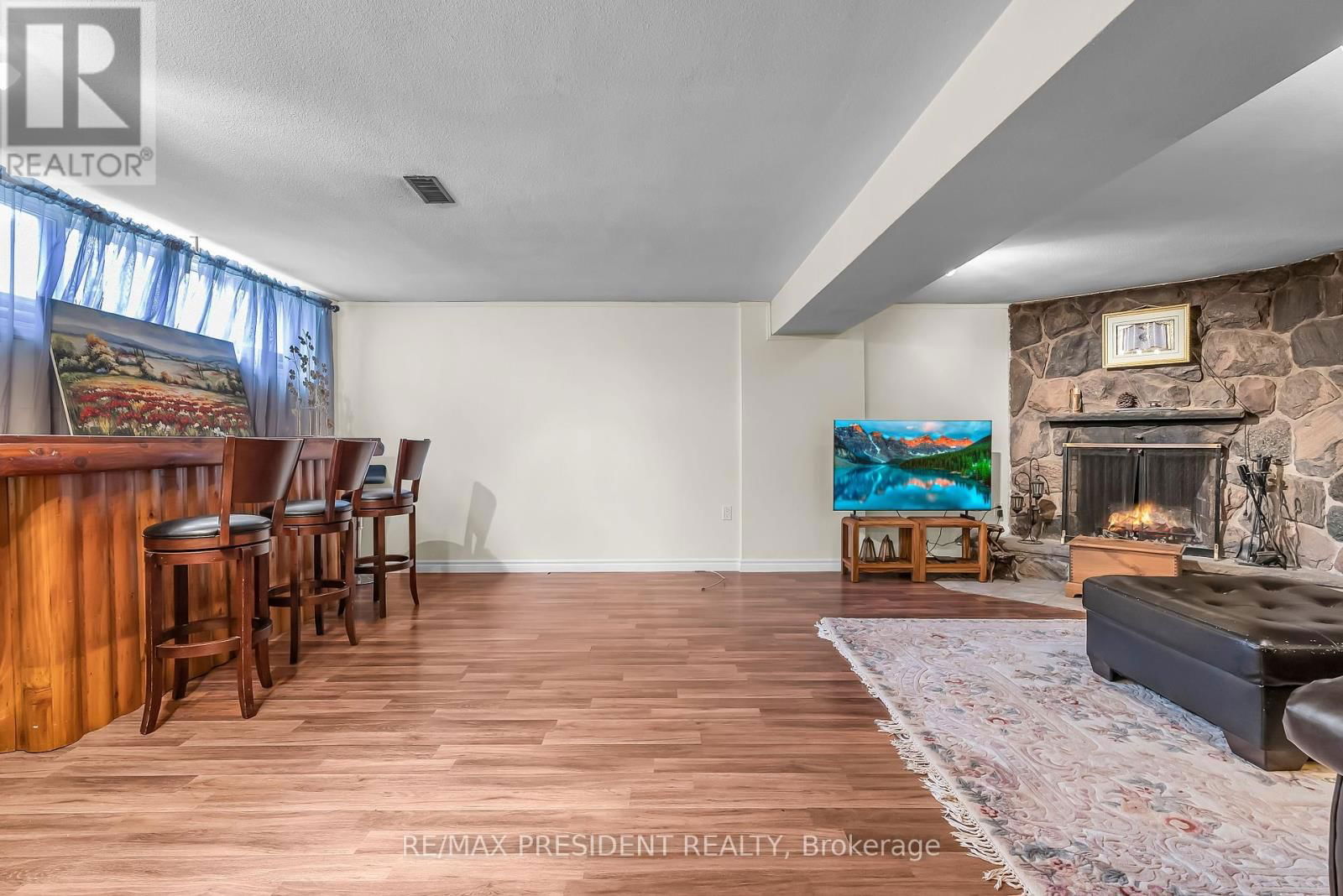 56 FROST STREET Image 37
