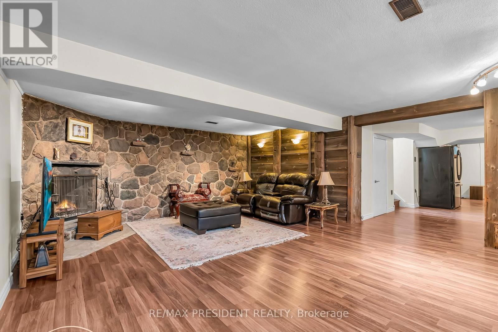 56 FROST STREET Image 38