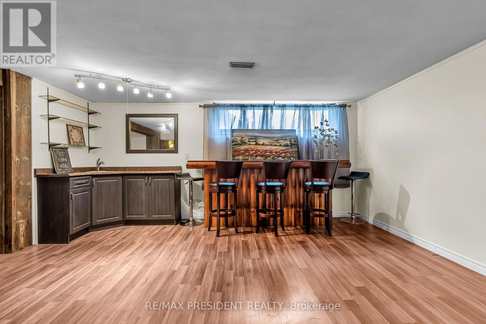 56 FROST STREET Image 42
