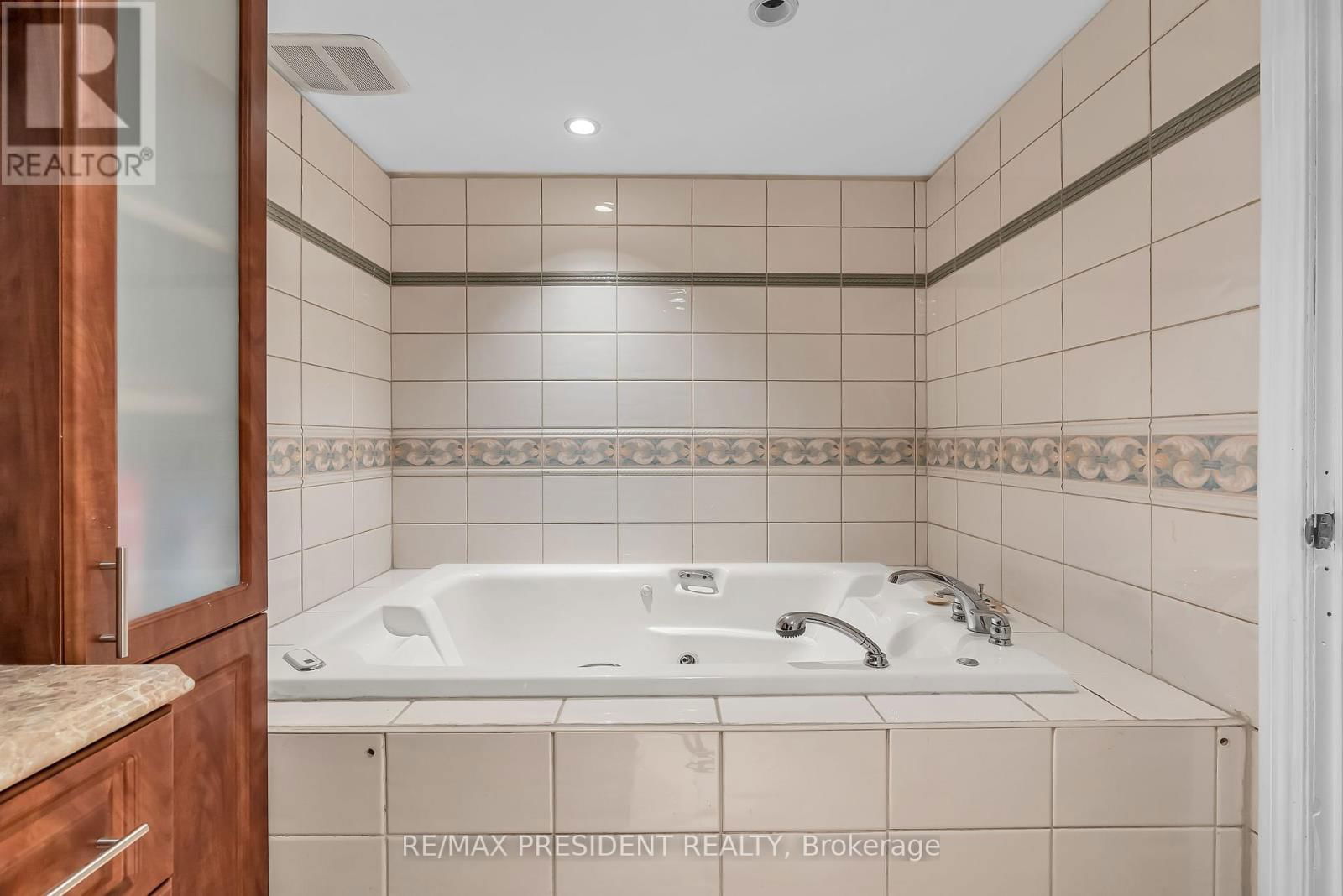 56 FROST STREET Image 44