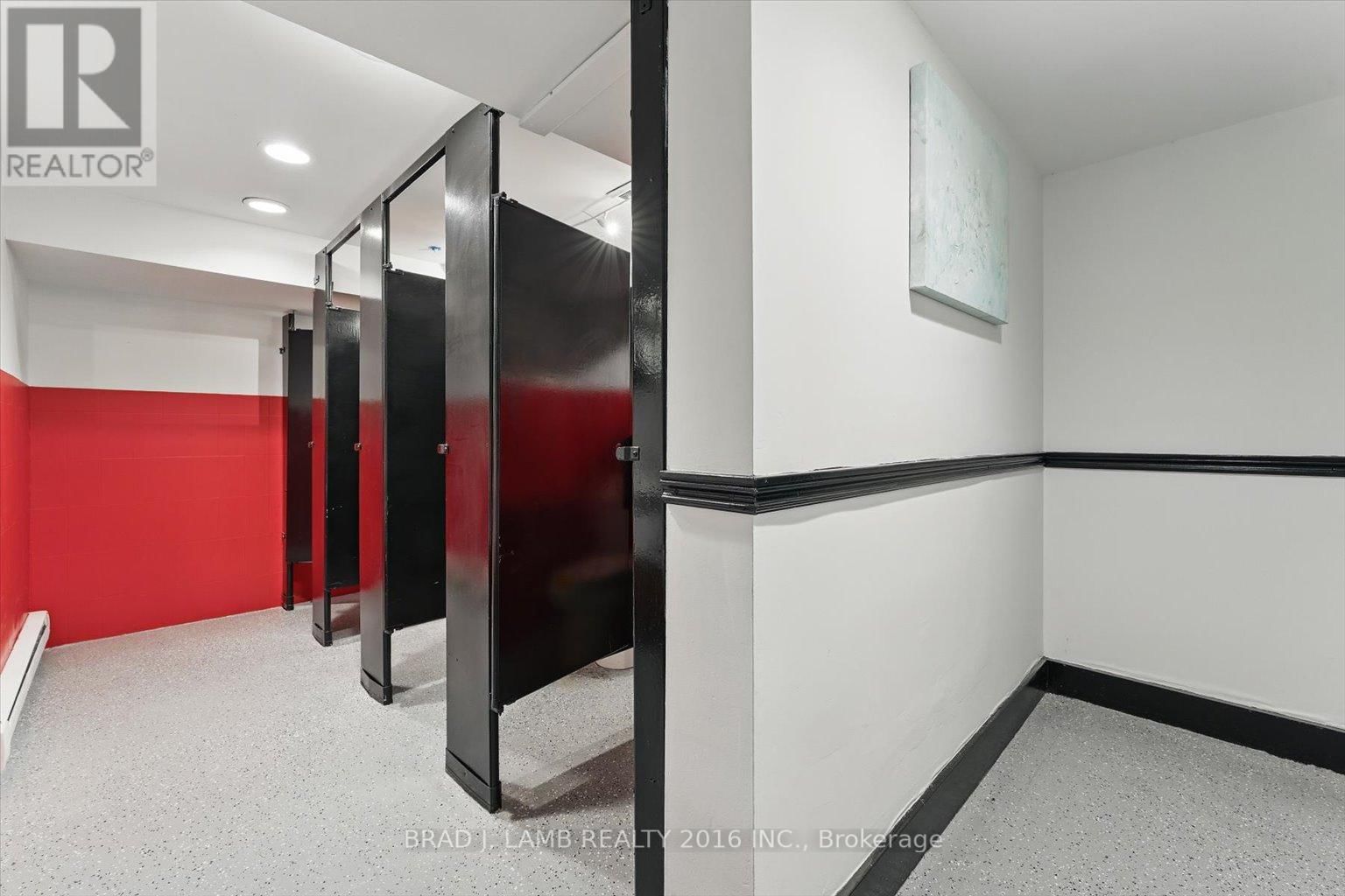 2261 DUNDAS STREET WEST Image 12