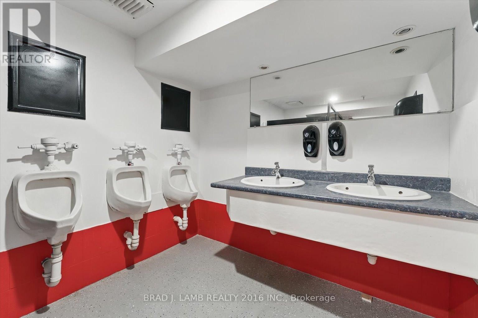 2261 DUNDAS STREET WEST Image 13