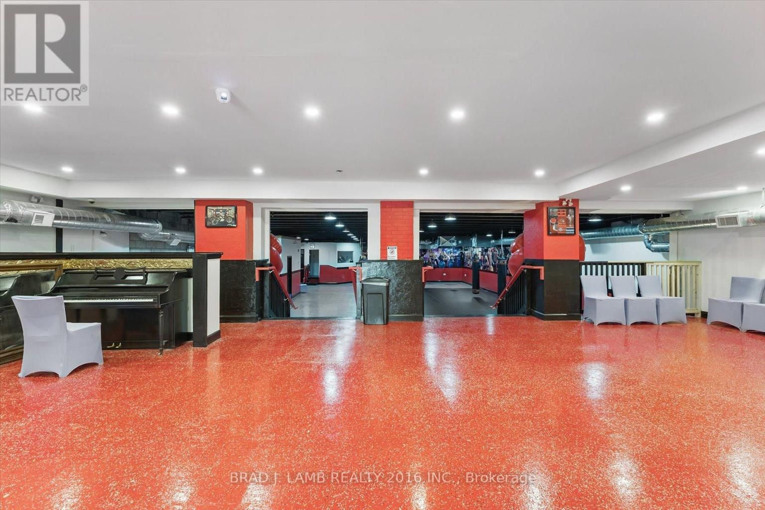 2261 DUNDAS STREET WEST Image 3