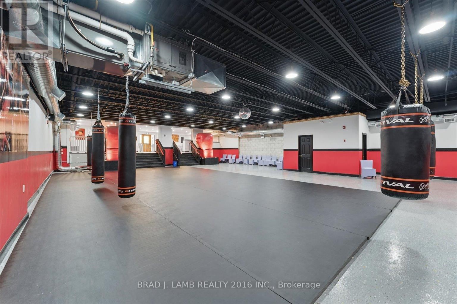2261 DUNDAS STREET WEST Image 8