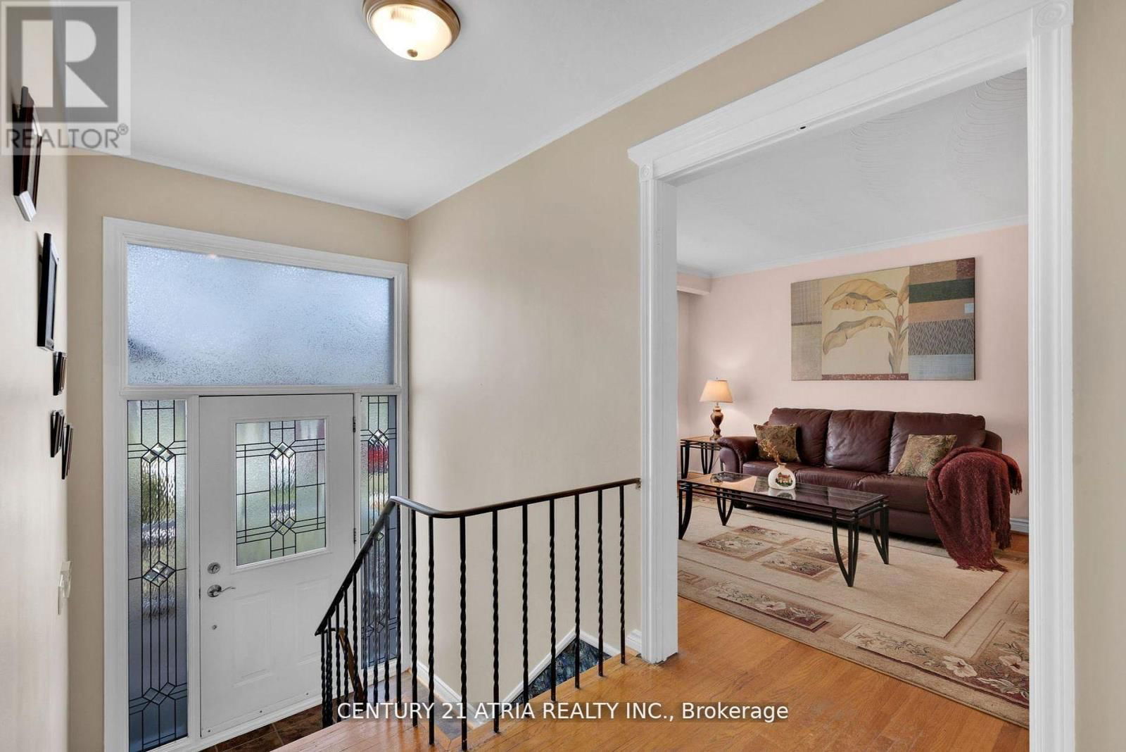 3813 BAYSWATER CRESCENT Image 11