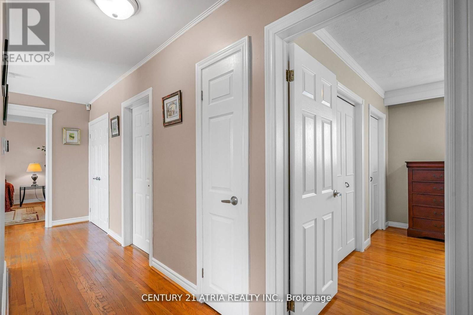 3813 BAYSWATER CRESCENT Image 16