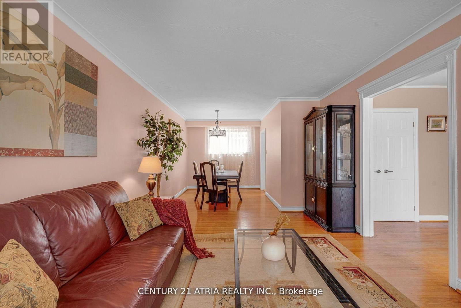 3813 BAYSWATER CRESCENT Image 5