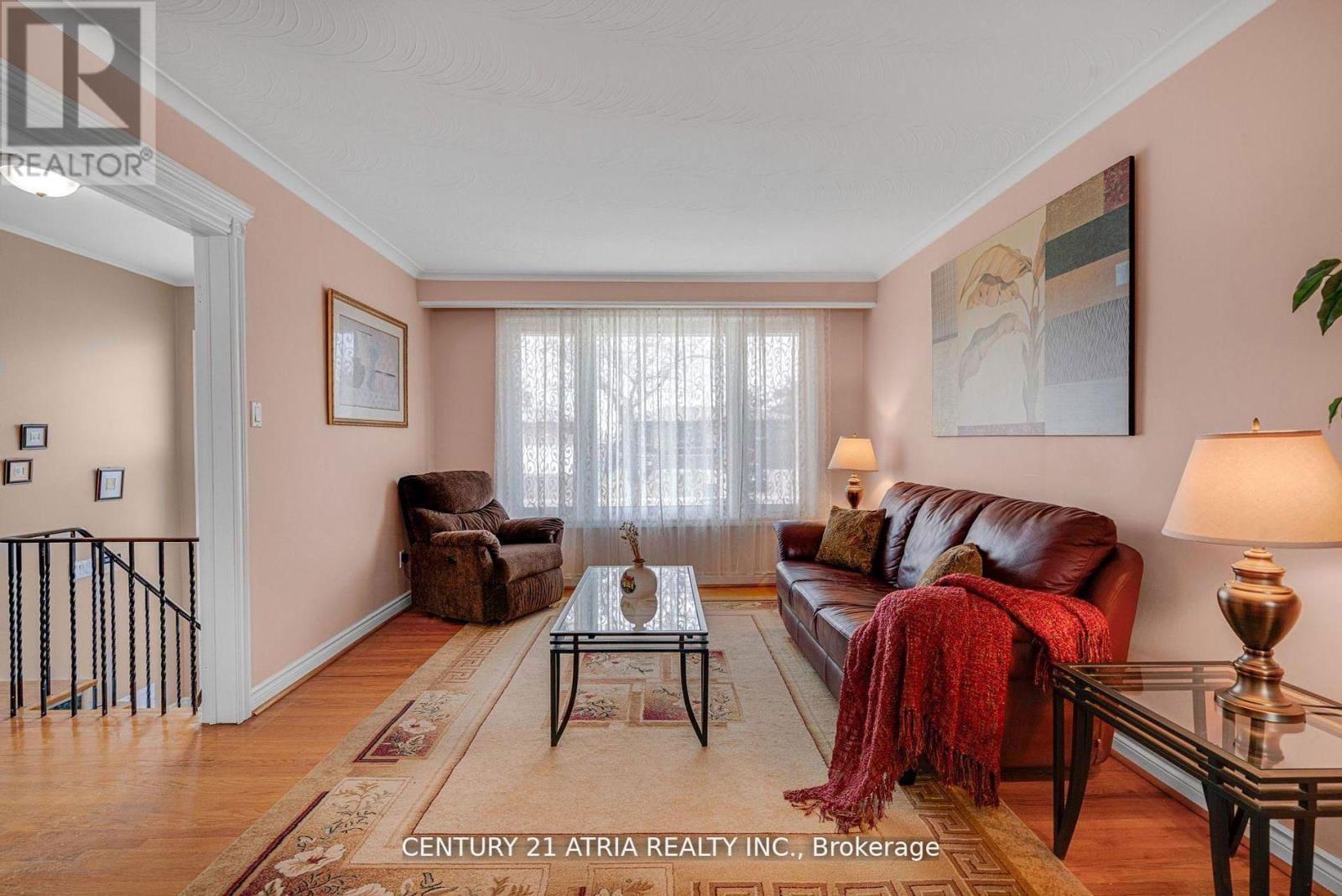 3813 BAYSWATER CRESCENT Image 7