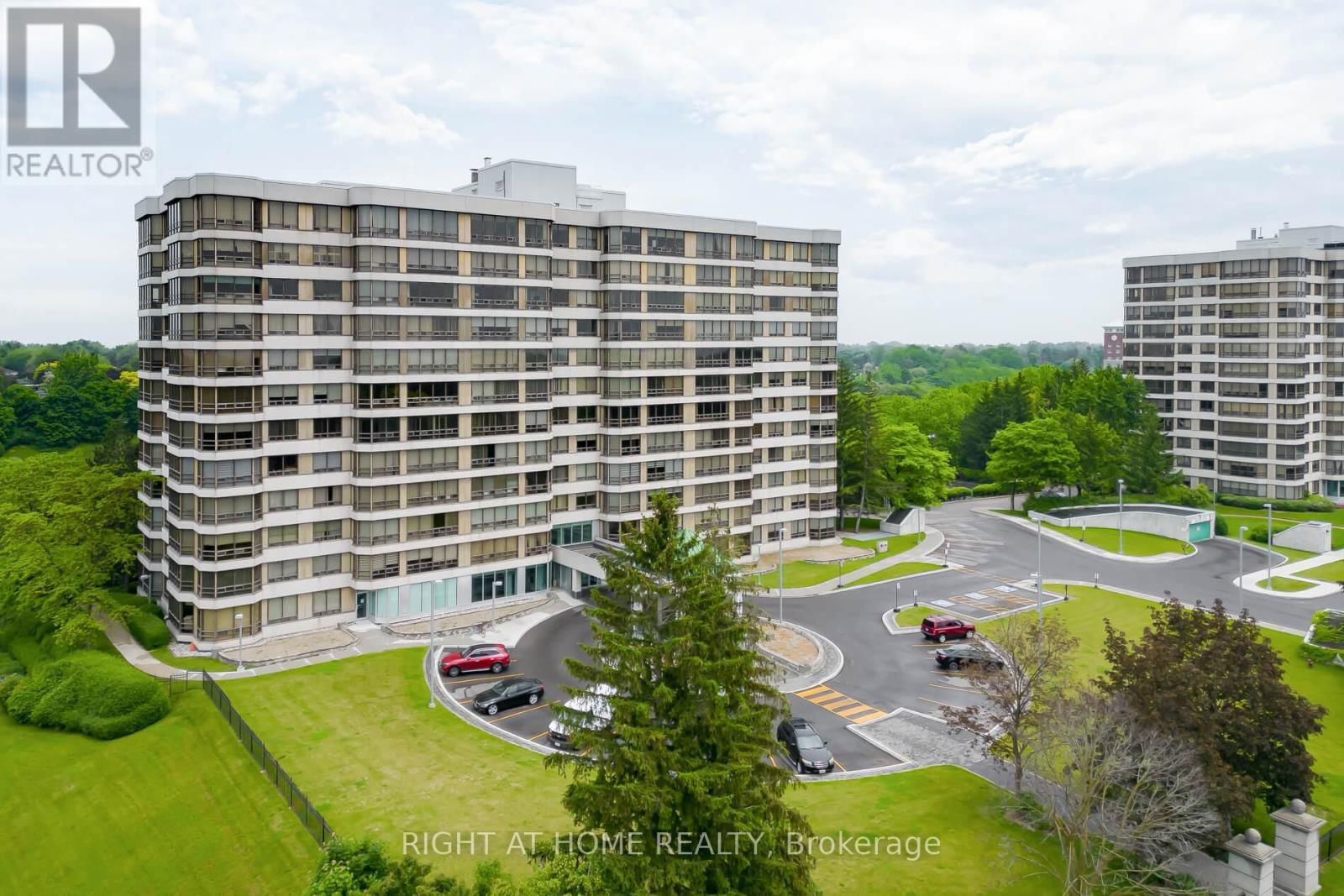 1007 - 320 MILL STREET SOUTH Image 1