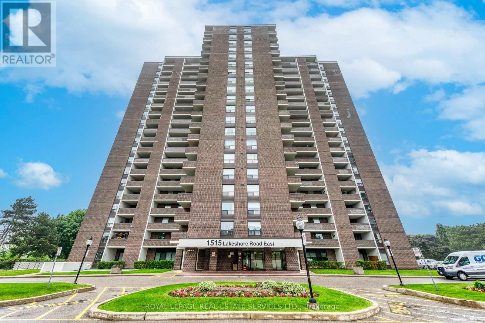 PH09 - 1515 LAKESHORE ROAD EAST Image 3