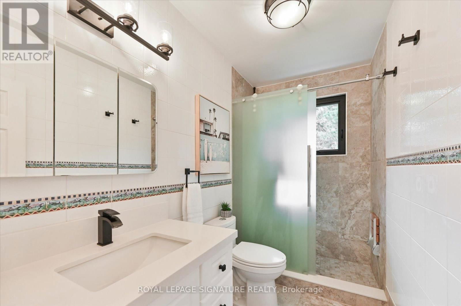 995 DORMER STREET Image 23