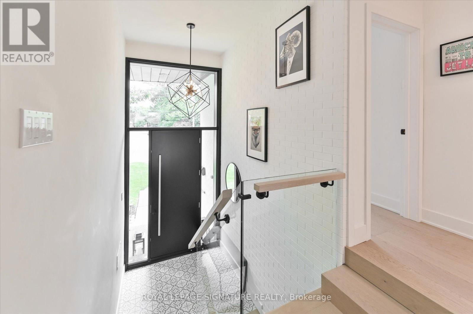 995 DORMER STREET Image 5