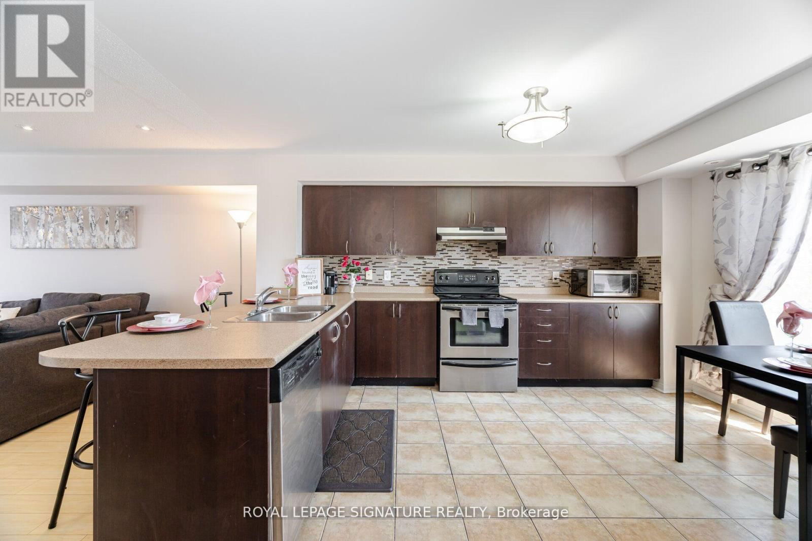 3 - 4855 HALF MOON GROVE Image 1