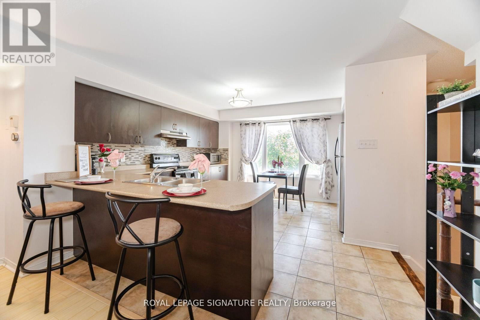 3 - 4855 HALF MOON GROVE Image 3