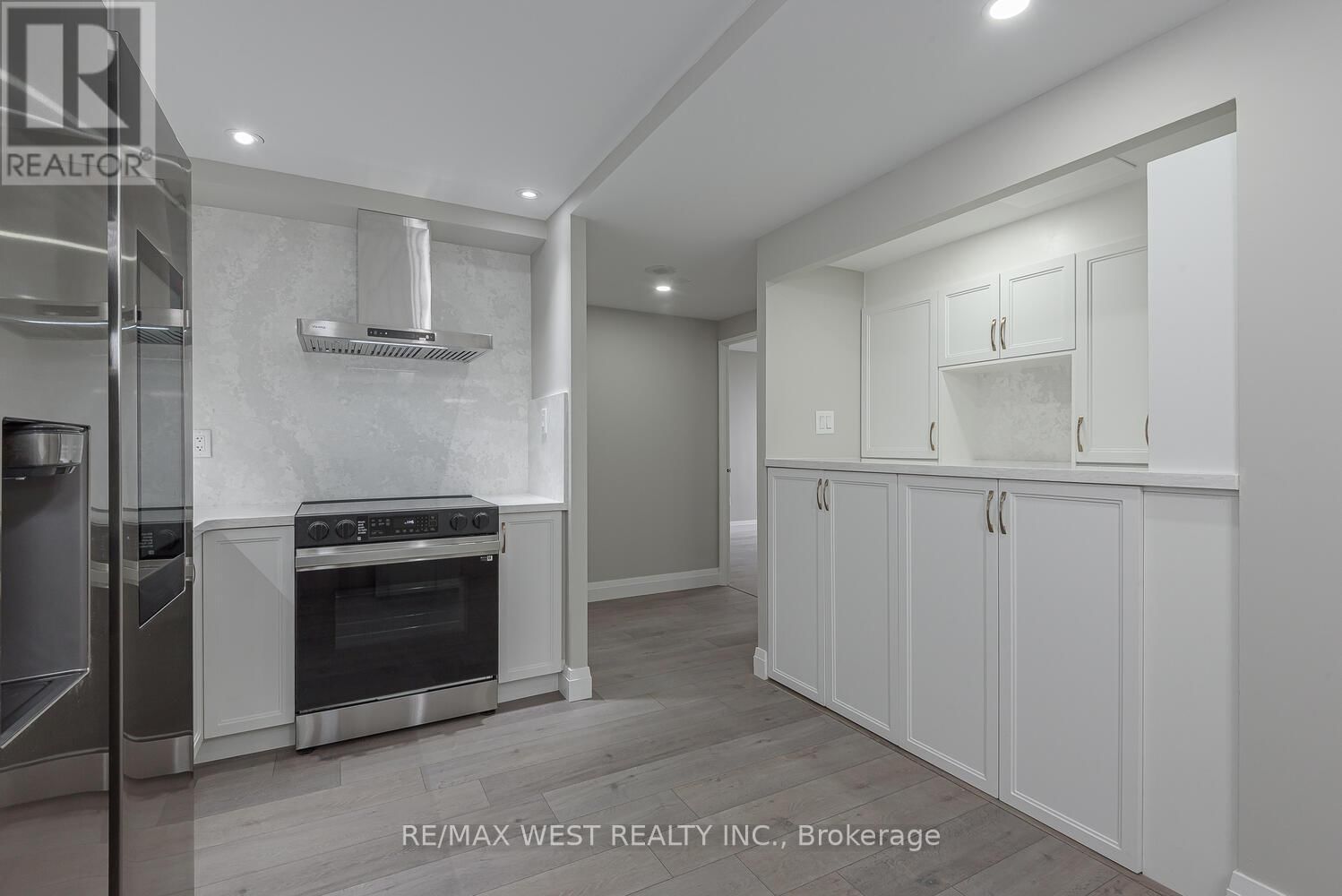 1104 - 820 BURNHAMTHORPE ROAD Image 7