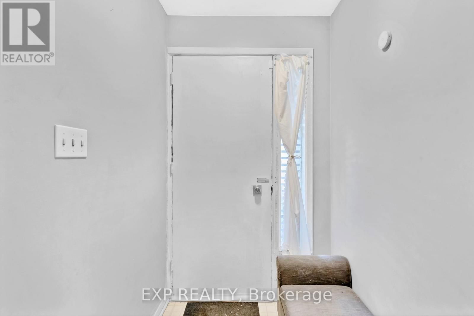 111 MOUNTAINVIEW ROAD SOUTH Image 15