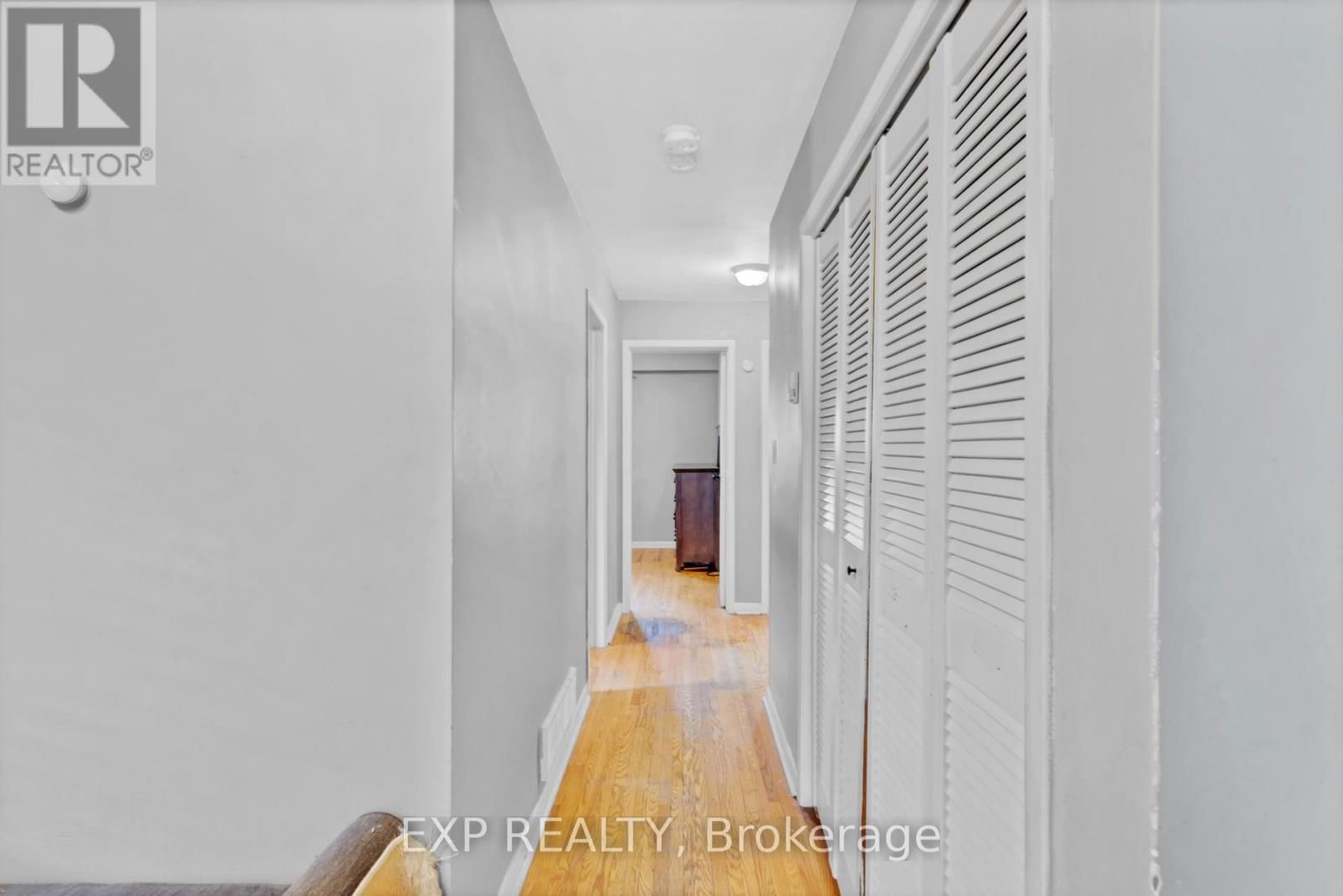 111 MOUNTAINVIEW ROAD SOUTH Image 16