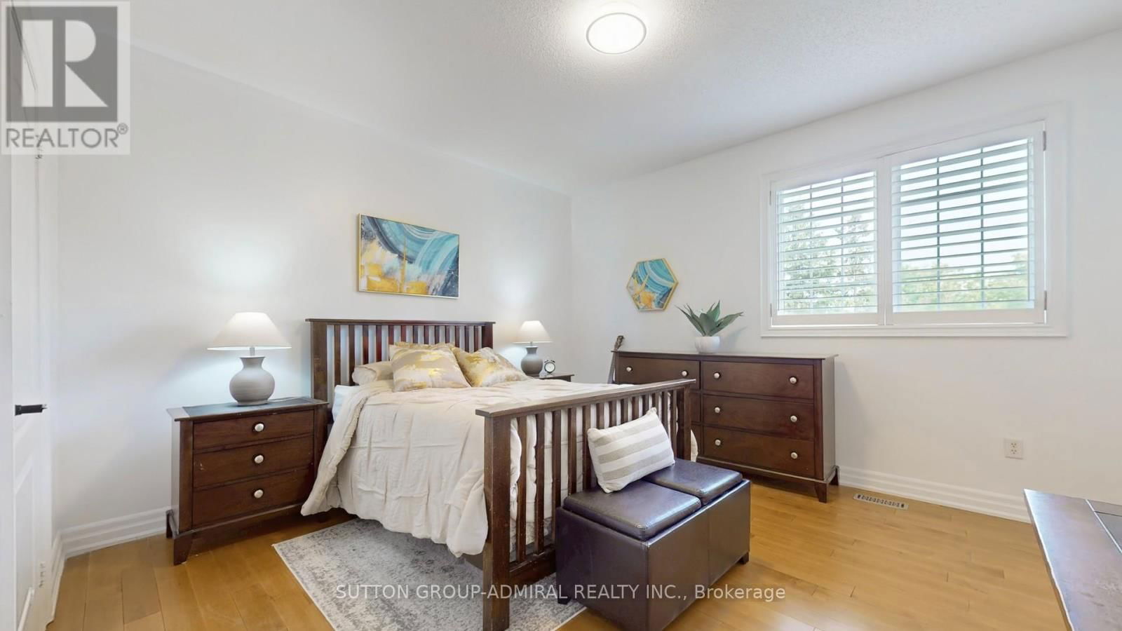 46 RICHLAND CRESCENT Image 35